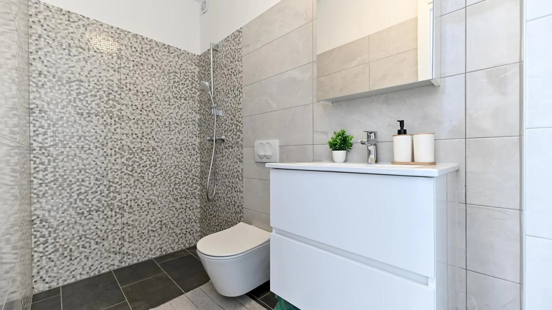 Crowonder Holiday House Helora With Swimming Pool - Crowonder Luxury Rent Zaton  0*, Zaton (Zadar) Croatia